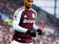 开云体育官网-包含阿拉维斯门将表现神勇，奠定防线基础的词条