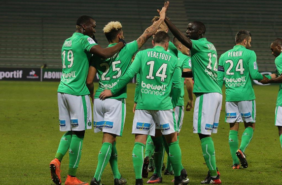 圣埃蒂安中场组织失误频出,需加强训练 圣埃蒂安中场组织失误频出,需加强训练