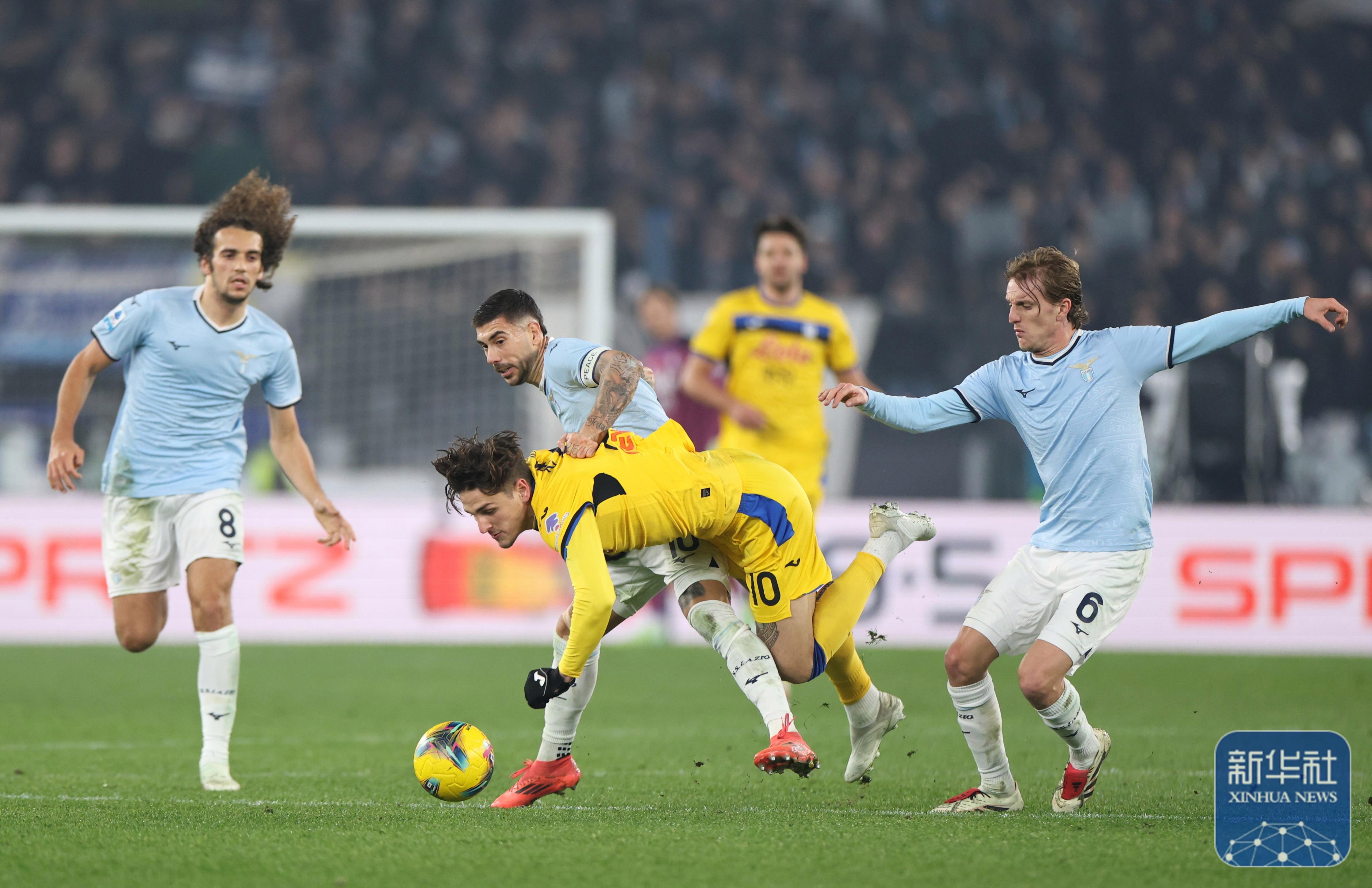 比分悬而未决，球员们在场上尽展风采！的简单介绍