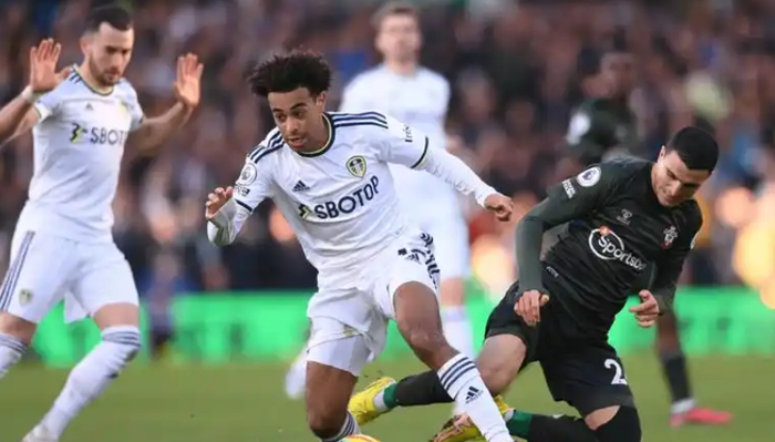 利兹联前锋近期火力全开，为球队贡献不小