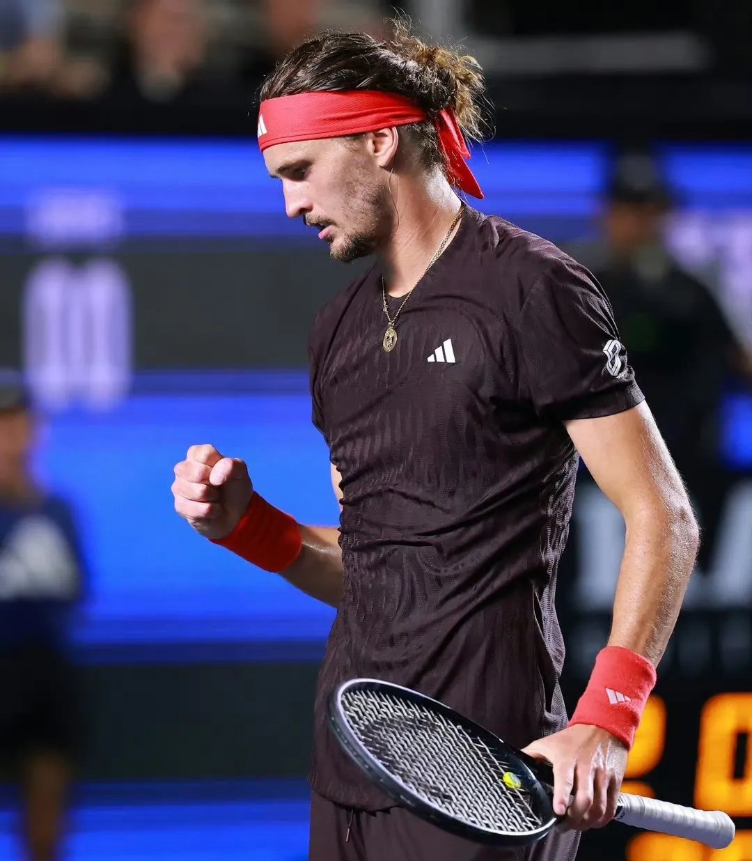 关于美国网球队强势意大利网球队,兹维列夫三分雨点燃全场的信息 关于美国网球队强势意大利网球队,兹维列夫三分雨点燃全场的信息