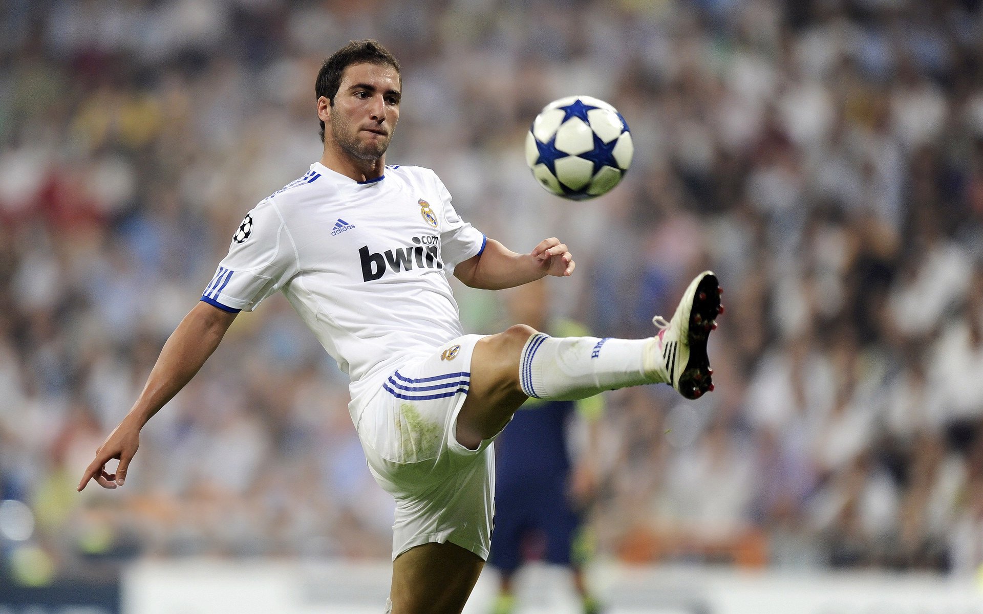 终场哨响前的奇迹，阿坎吉一锤定音，几内亚绝杀塞维利亚改写历史