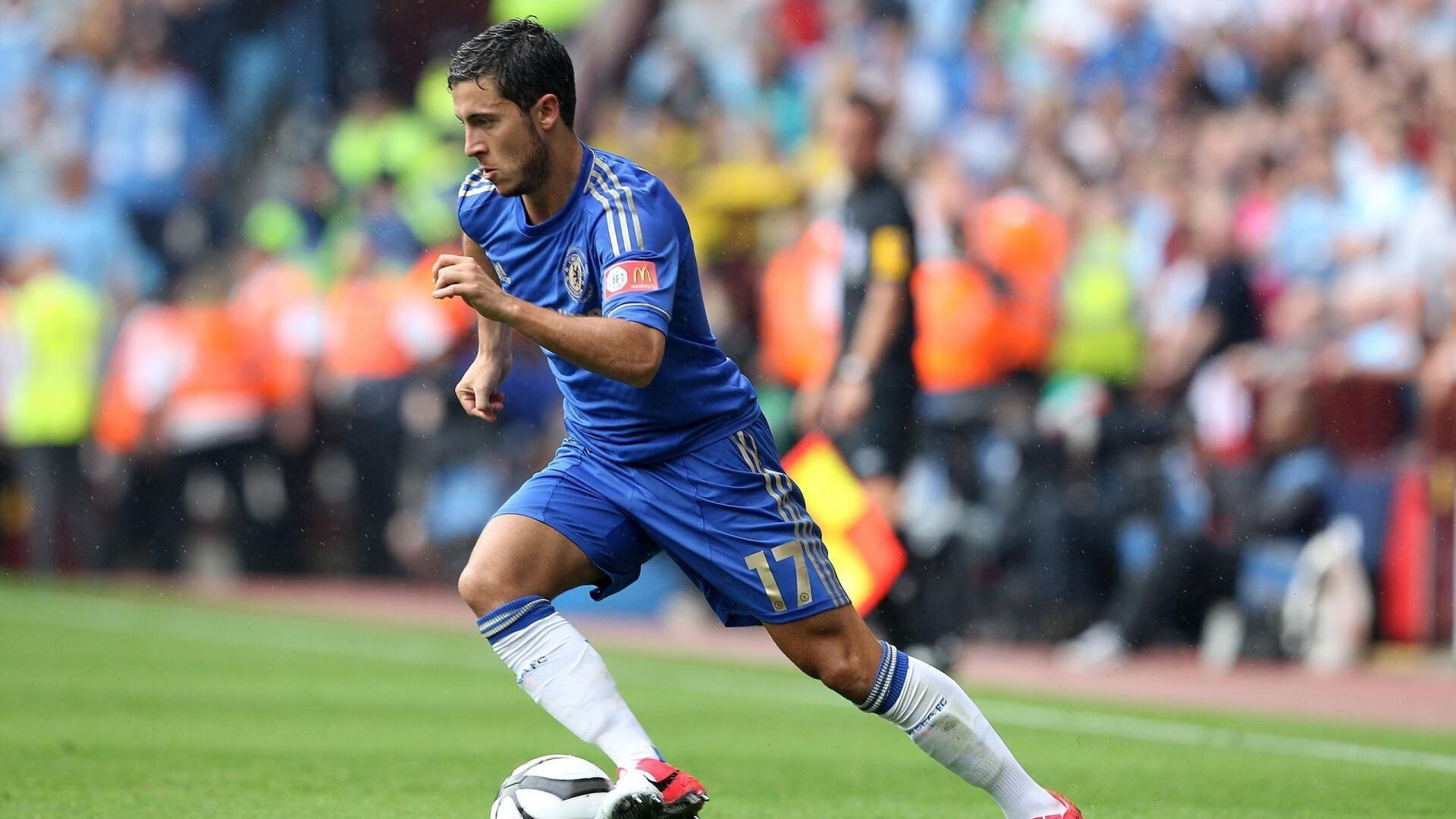 赛道与绿茵，中国车手在上海F1焦点战上演最后时刻超车