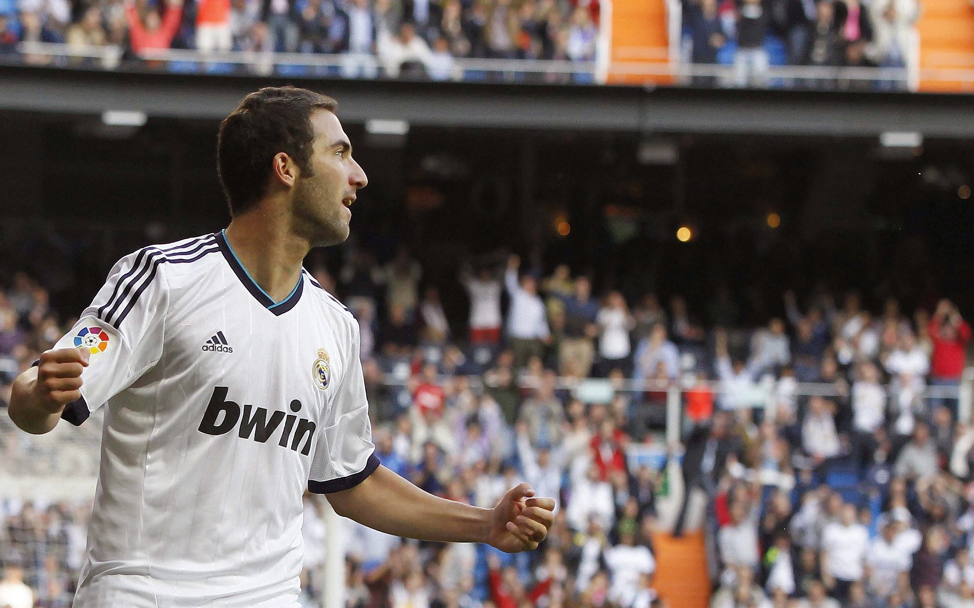 阿劳霍的铁血防线,南非如何以弱胜强,掀翻意甲豪门那不勒斯